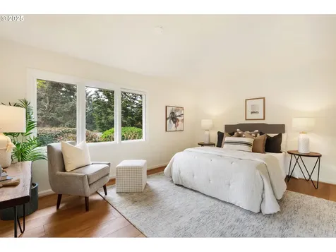 2329 SW Mitchell Street Portland OR 97239