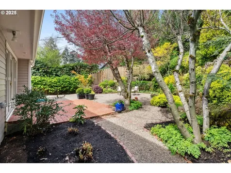 2329 SW Mitchell Street Portland OR 97239
