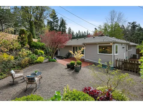2329 SW Mitchell Street Portland OR 97239