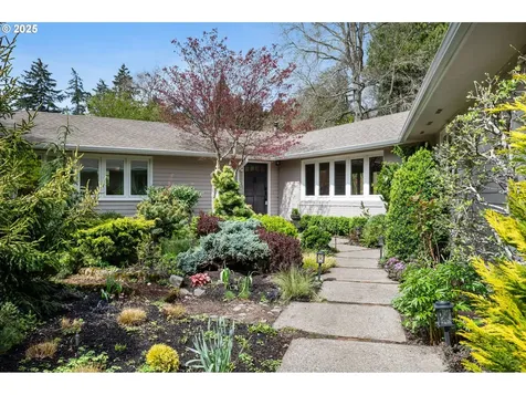 2329 SW Mitchell Street Portland OR 97239