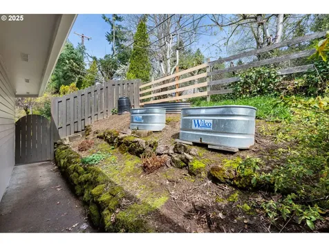 2329 SW Mitchell Street Portland OR 97239
