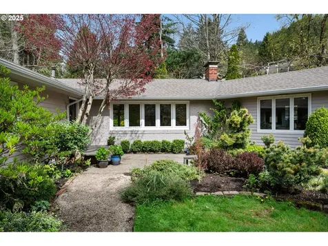2329 SW Mitchell Street Portland OR 97239