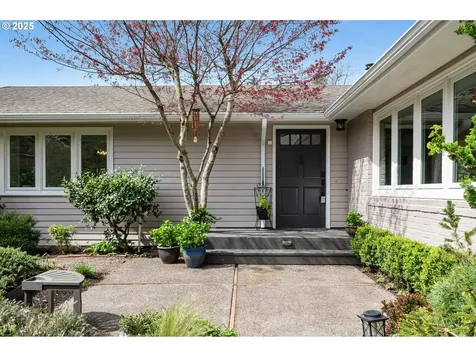 2329 SW Mitchell Street Portland OR 97239