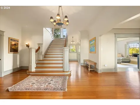 1960 SW 16th Avenue Portland OR 97201