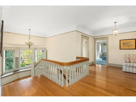 1960 SW 16th Avenue Portland OR 97201