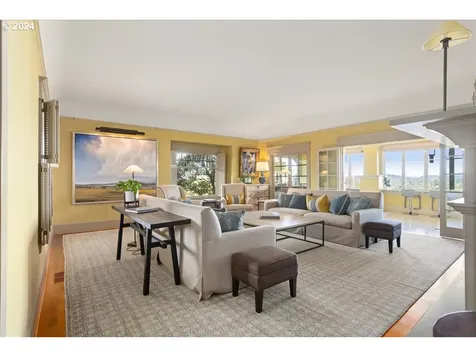 1960 SW 16th Avenue Portland OR 97201
