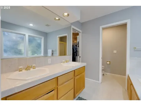 20819 SW Vicki Lane Beaverton OR 97007