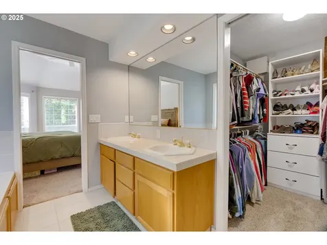 20819 SW Vicki Lane Beaverton OR 97007