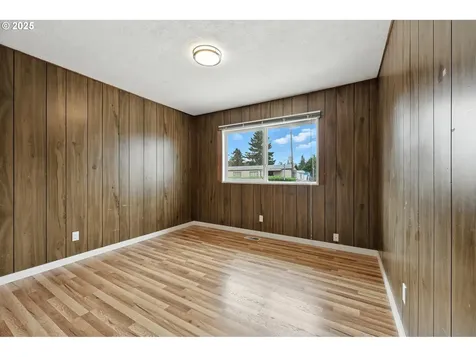 8435 SE Flavel Street Portland OR 97266