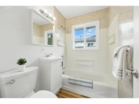 8435 SE Flavel Street Portland OR 97266