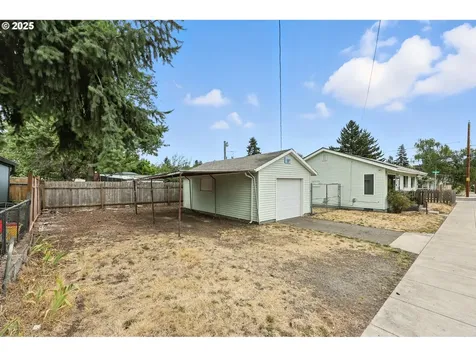 8435 SE Flavel Street Portland OR 97266