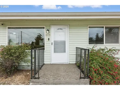 8435 SE Flavel Street Portland OR 97266