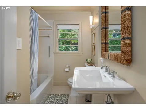8007 SW Burlingame Avenue Portland OR 97219