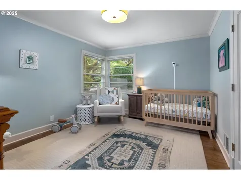 8007 SW Burlingame Avenue Portland OR 97219