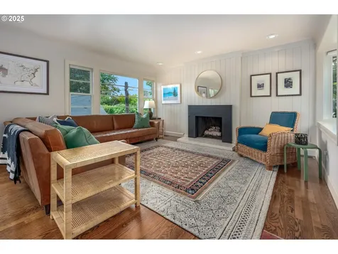 8007 SW Burlingame Avenue Portland OR 97219