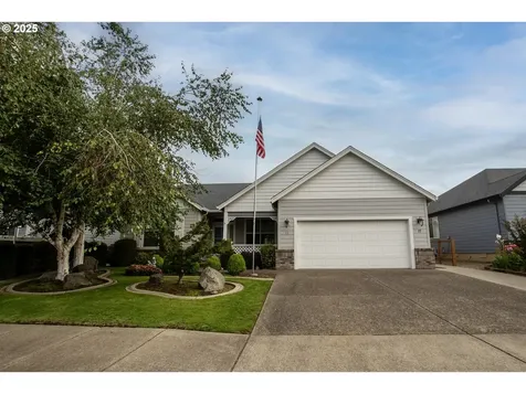 22 Almond Way Creswell OR 97426