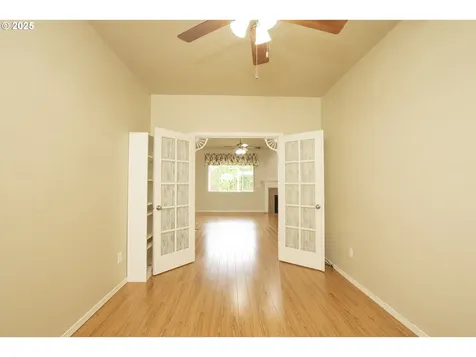 22 Almond Way Creswell OR 97426