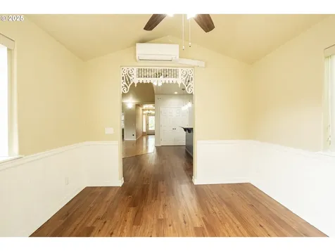 22 Almond Way Creswell OR 97426