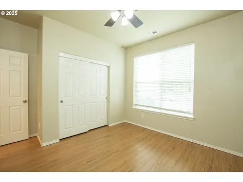22 Almond Way Creswell OR 97426