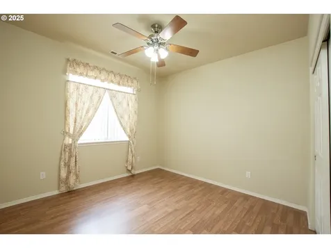 22 Almond Way Creswell OR 97426