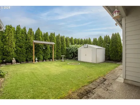 22 Almond Way Creswell OR 97426