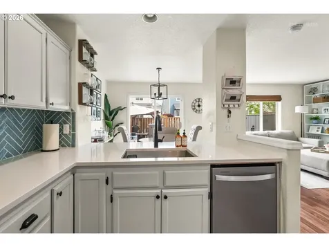 42057 NW Barton Court Banks OR 97106