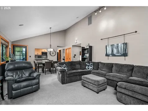 1133 Spyglass Drive Eugene OR 97401