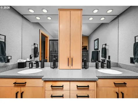 1133 Spyglass Drive Eugene OR 97401
