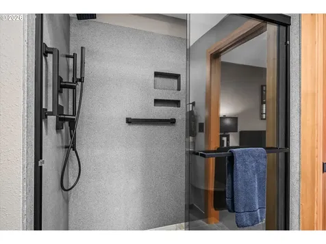 1133 Spyglass Drive Eugene OR 97401