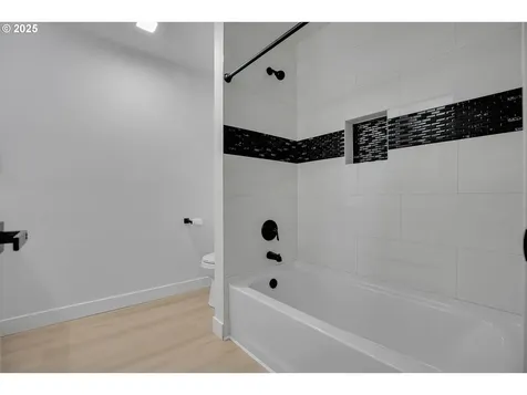 17340 Crownview Drive Gladstone OR 97027