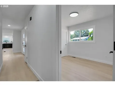 17340 Crownview Drive Gladstone OR 97027