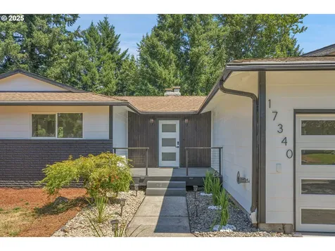 17340 Crownview Drive Gladstone OR 97027