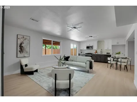 17340 Crownview Drive Gladstone OR 97027