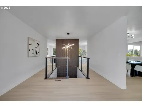 17340 Crownview Drive Gladstone OR 97027