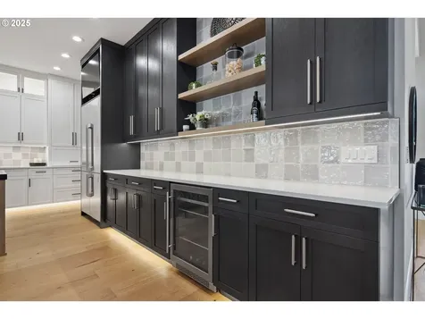 15868 Parker Road Lake Oswego OR 97035
