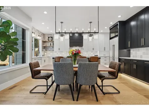 15868 Parker Road Lake Oswego OR 97035