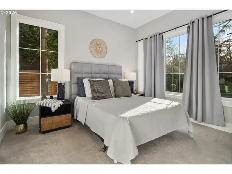 15868 Parker Road Lake Oswego OR 97035