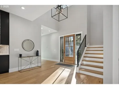 15868 Parker Road Lake Oswego OR 97035