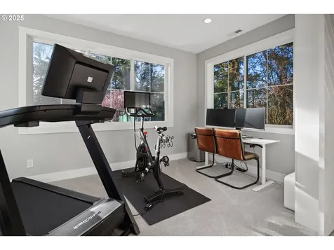 15868 Parker Road Lake Oswego OR 97035