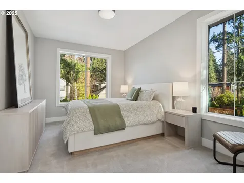 15868 Parker Road Lake Oswego OR 97035