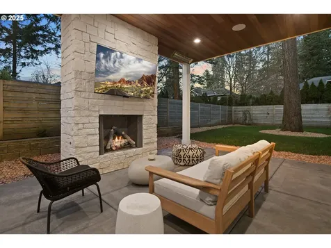 15868 Parker Road Lake Oswego OR 97035