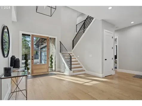 15868 Parker Road Lake Oswego OR 97035