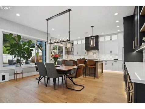 15868 Parker Road Lake Oswego OR 97035