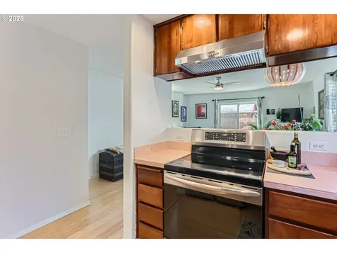 6630 N Seneca Street Portland OR 97203