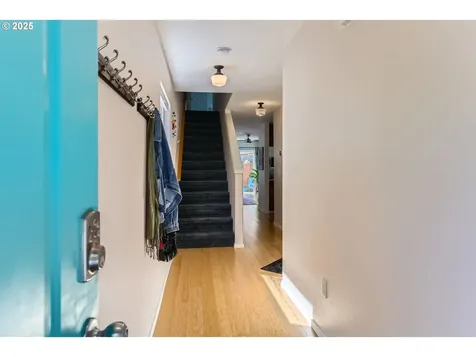 6630 N Seneca Street Portland OR 97203