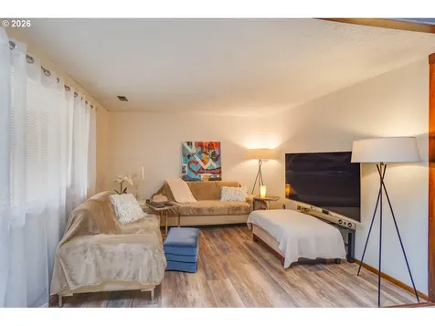 15614 NW 11th Avenue Vancouver WA 98685