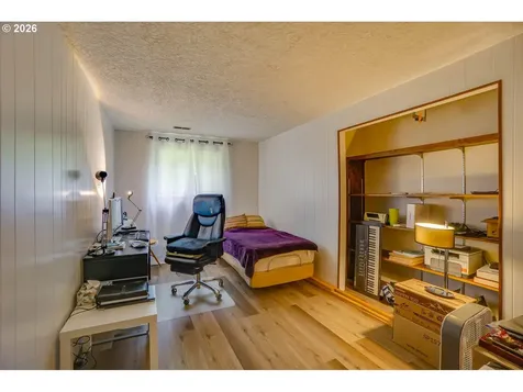 15614 NW 11th Avenue Vancouver WA 98685