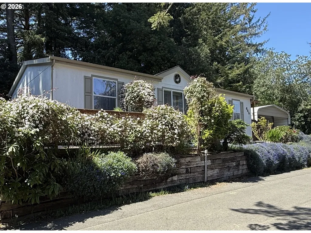 665 Village Pines Drive Coos Bay OR 97420