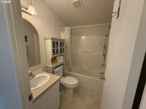 665 Village Pines Drive Coos Bay OR 97420