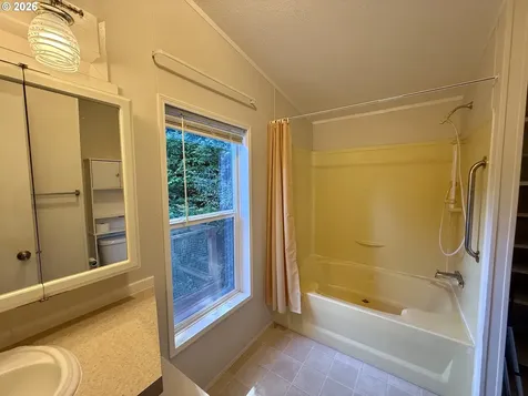665 Village Pines Drive Coos Bay OR 97420